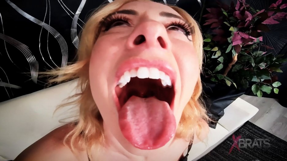 Bratty Foot Girls - Ama Rio I'll Eat Everyone